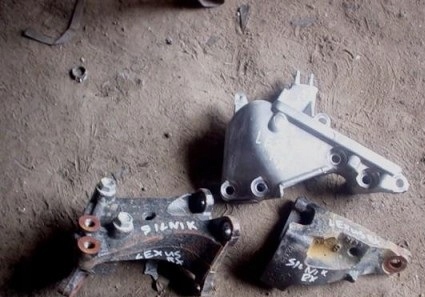 фото №1, Lexus rx 350 rx350 05-09 кронштейн двигателя коробки