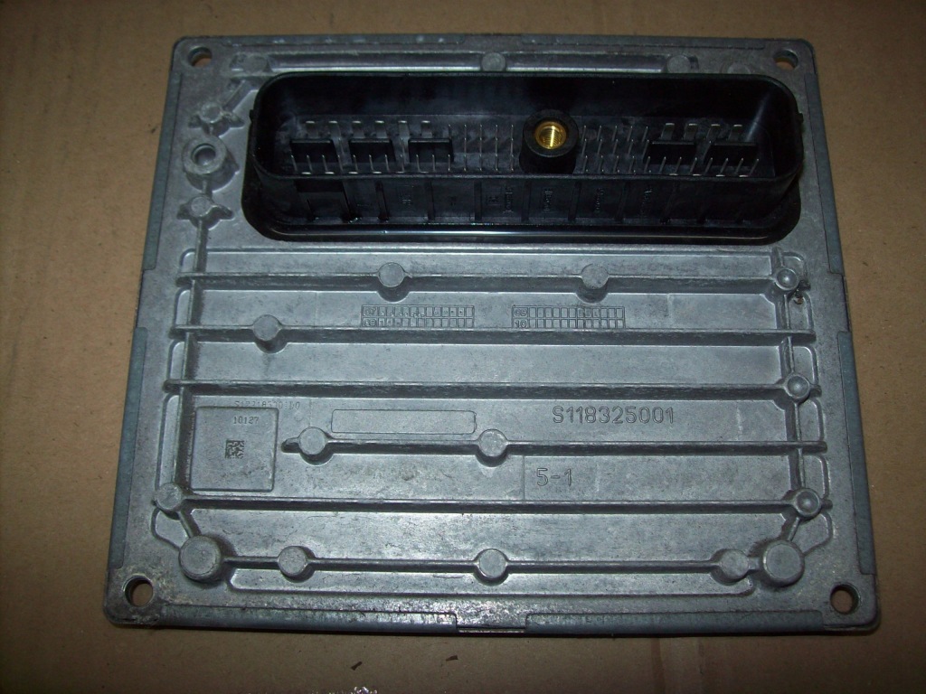 фото №1, Бортовий комп'ютер volvo s40,1.6,2008r.s122185001d.