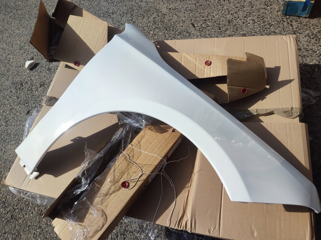 фото №10, Крыло правый aluminiowy mercedes cla c117 w117 лак 149 9149 mini wgniot