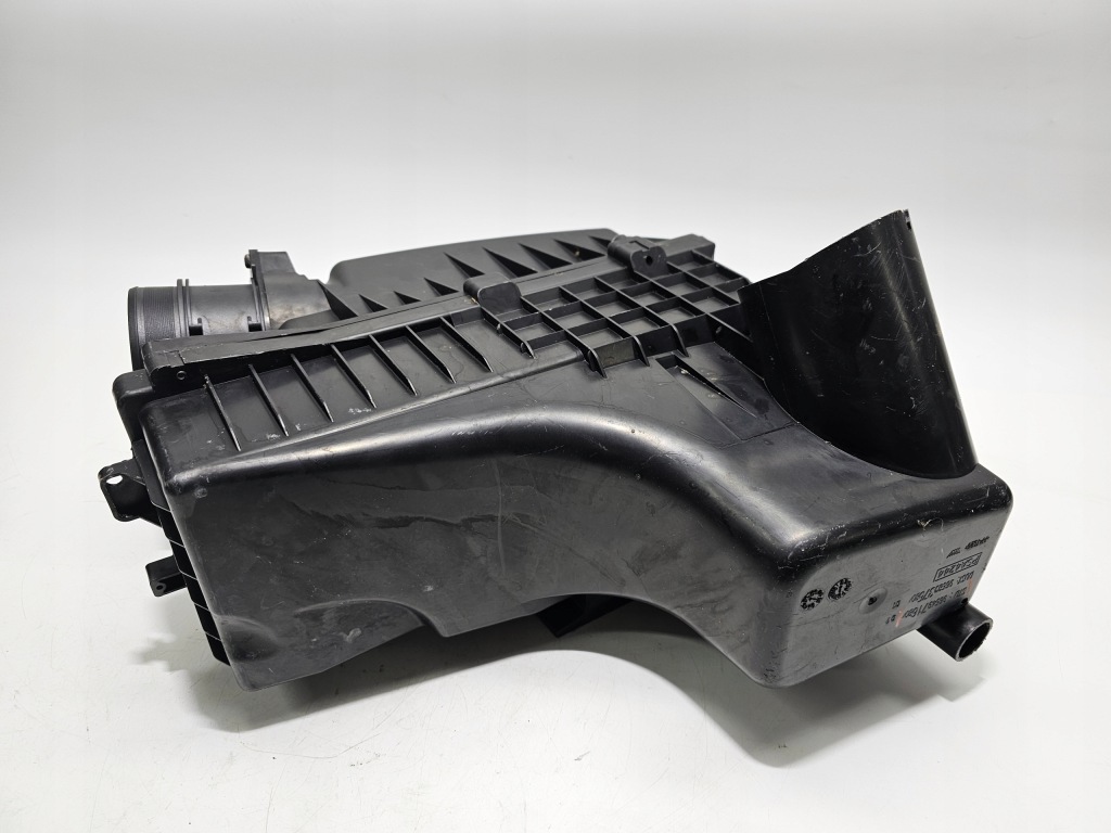 фото №1, Корпус фільтра повітря 2.2 hdi citroen c5 iii #4184