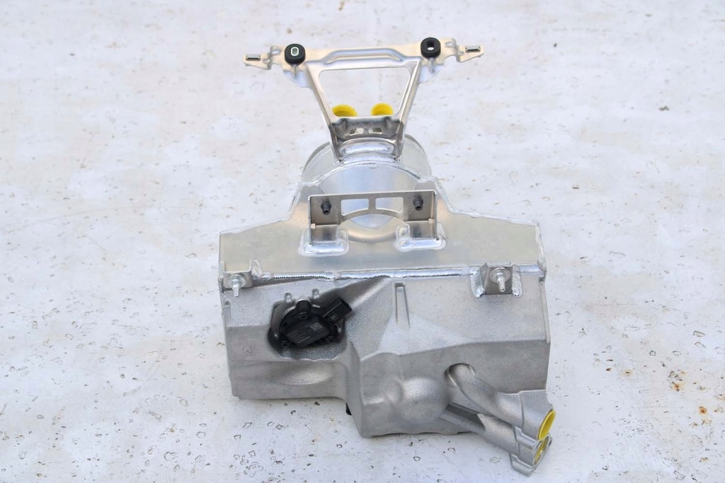 фото №8, Audi r8 ii 4s бак оливи 4s0115373f контейнер lift 4s0 115 373 f 0799076