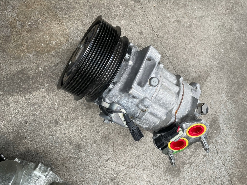 фото №1, Volvo xc90 xc60 компрессор кондиционера 32130690