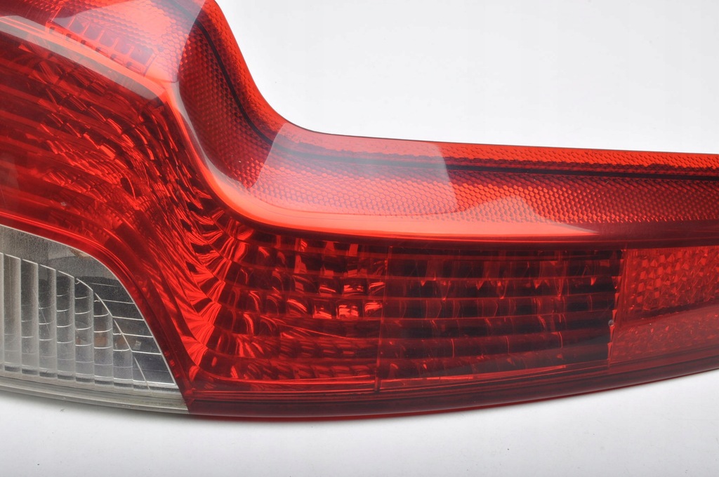 фото №8, Volvo v50 лампа ліва задня лівий задня lift kombi 30744543