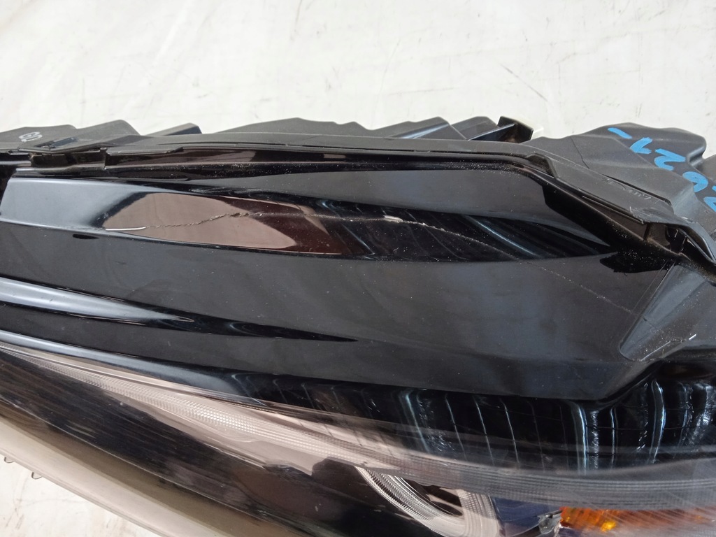 фото №12, Mazda 6 21 лампа передняя левая usa повреждённая