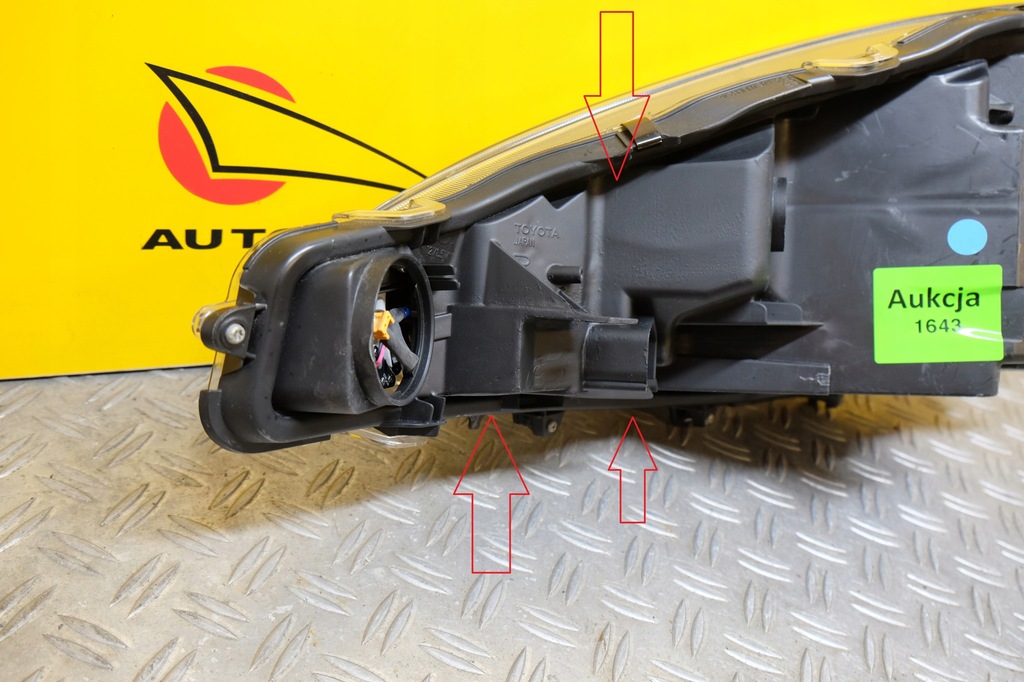 фото №10, Toyota prius c aqua lift 2017- фара лампа led правая usa