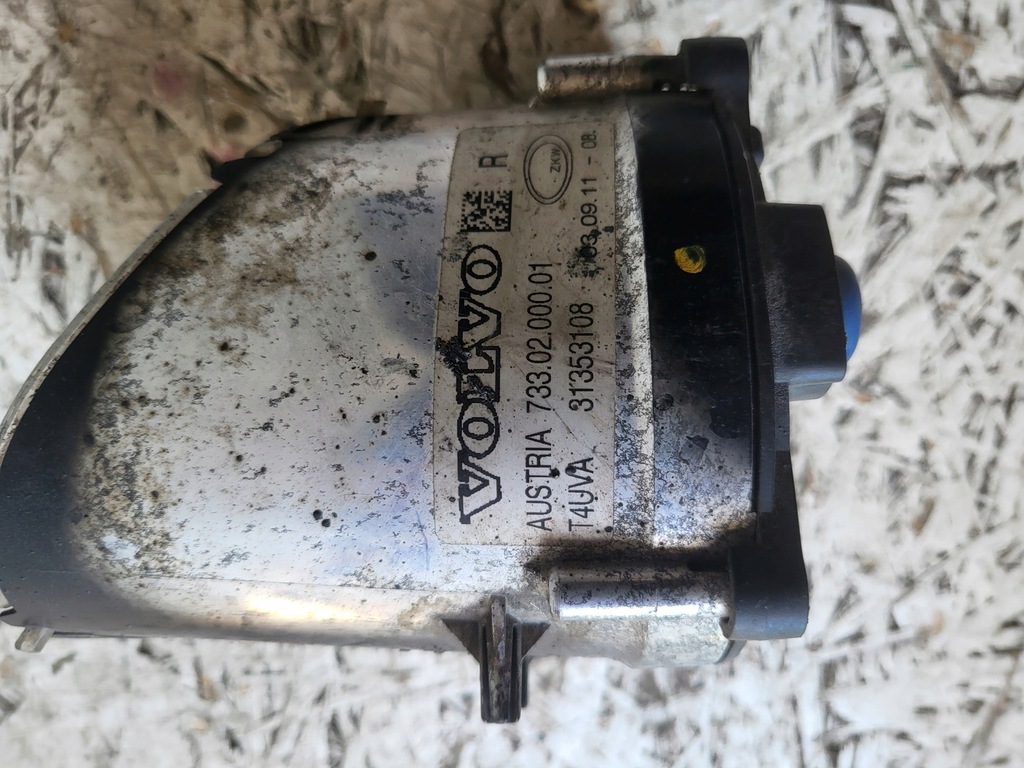 фото №5, Volvo s40 ii v50 протитуманна фара правий drl led 31353108