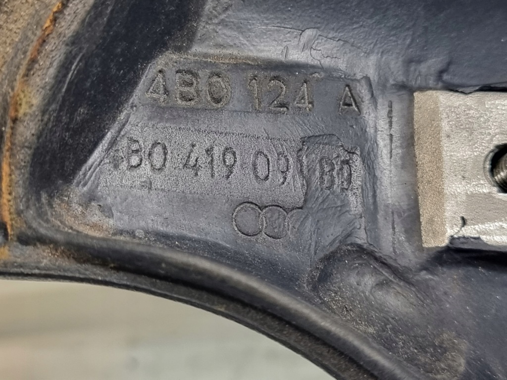 фото №7, Воздуховод кожаный s-line оригинальный номер 4b0419091bd audi a4 b5 98r