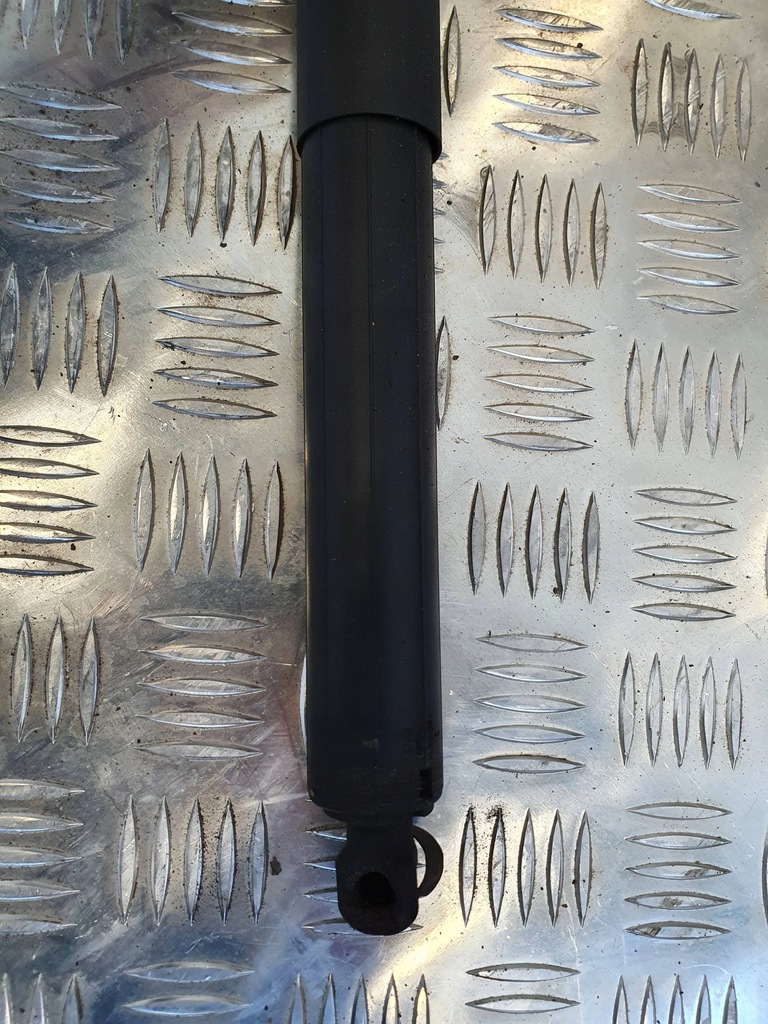 фото №10, Bmw 2 f45 14-22 привід амортизатори кришки kpl