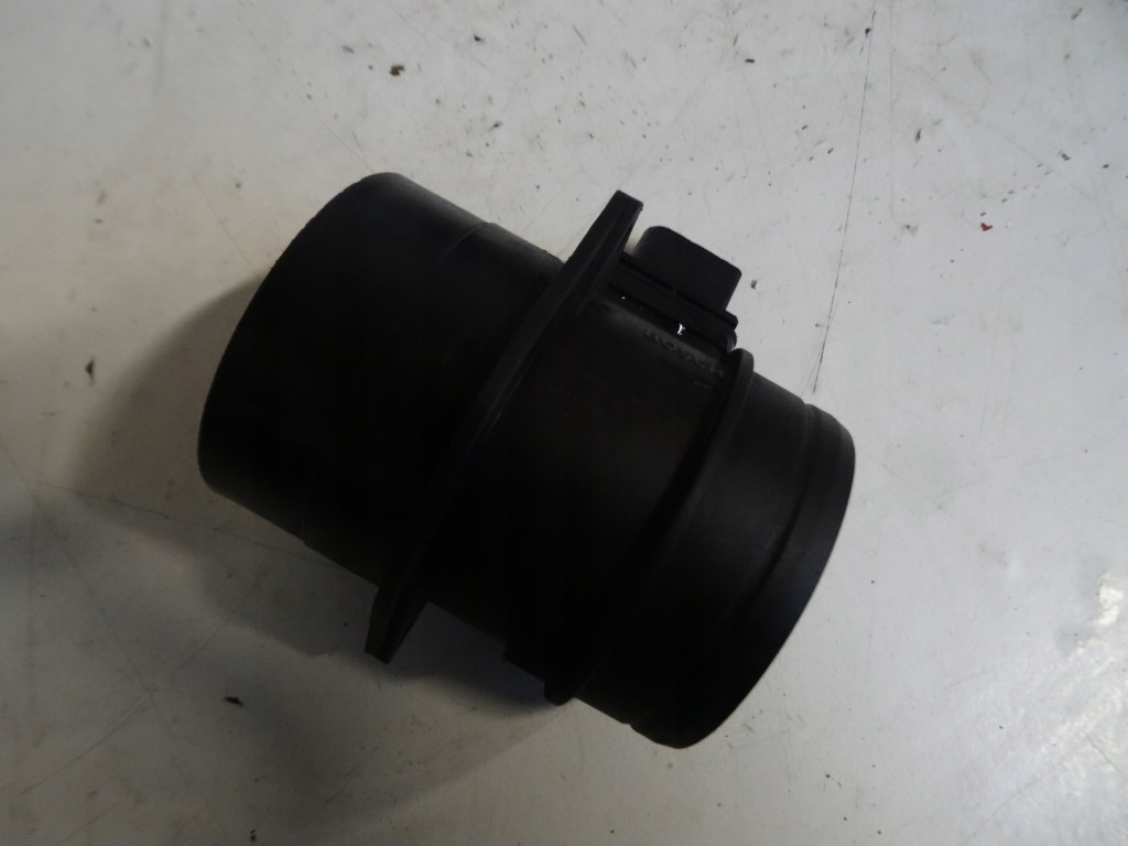 Купити Витратомір повітря audi a4 b8