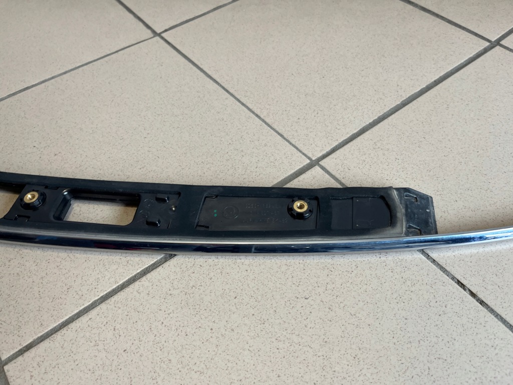 фото №8, Молдинг крышки багажника задняя задняя skoda superb iii 3 kombi lift 3v9