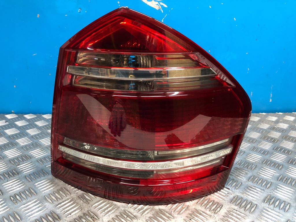 фото №1, Mercedes gl x164 лампа левый задняя левая задняя a1648200564