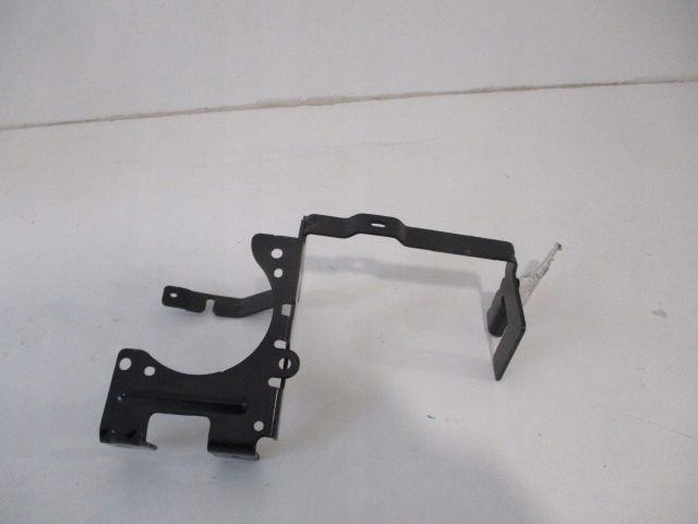 фото №1, Ds7 crossback кронштейн разъём зарядки новый 9824152480