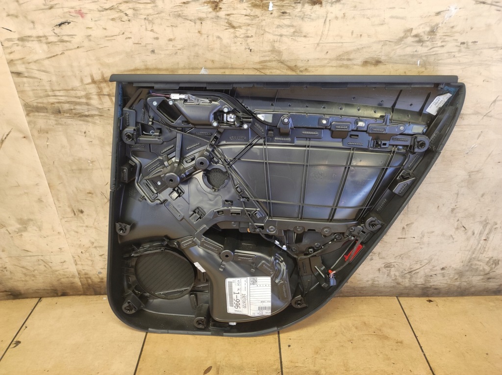 фото №8, Обшивка обивка дверь левый задняя audi a3 rs3 8v hb 5d alcantara