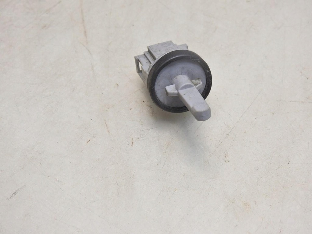 фото №6, Датчик температури audi a3 8p 2.0t 1k0907543a