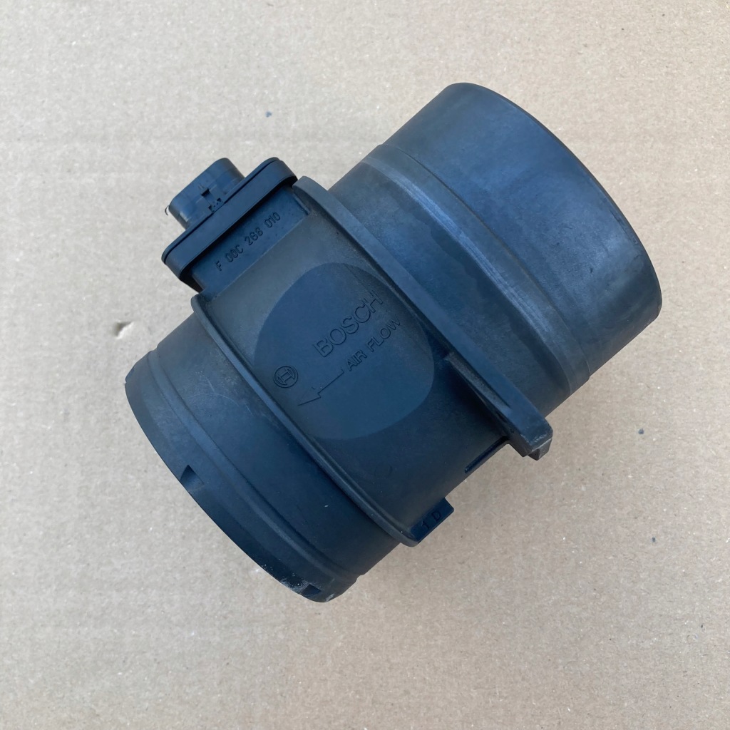 Купити Audi a3 8v 2012 - 2,0 tdi crb витратомір повітря 03l906461a