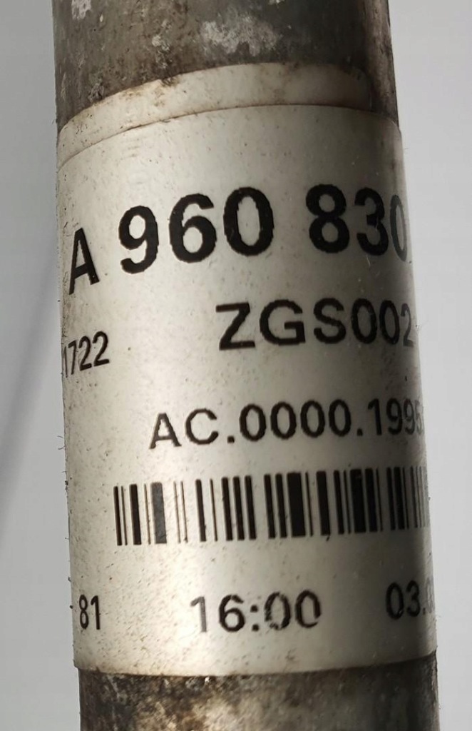 Патрубок шланг трубка кондиціонера mercedes actros mp4 a9608308917 Недорого