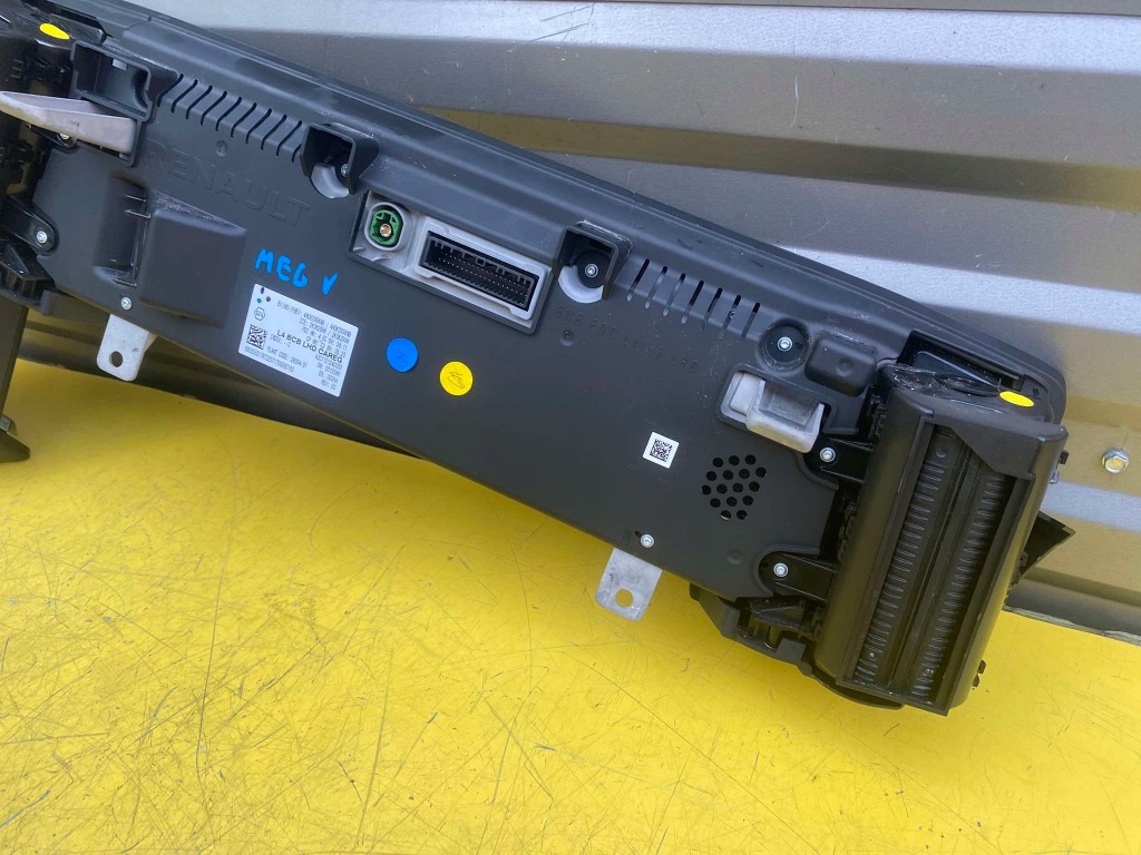 Купить Renault megane v e-tech 1.6 монитор экран дисплей 4h0k299knb панель