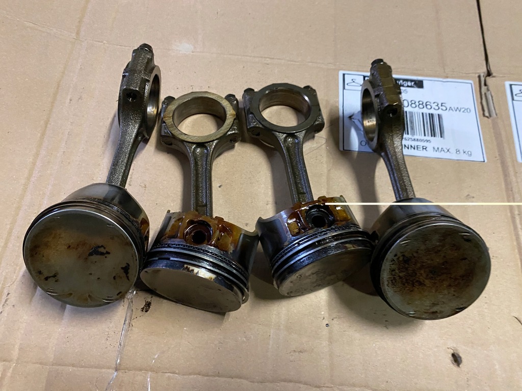 фото №1, Поршень 1.2 16v clio iii d4f740