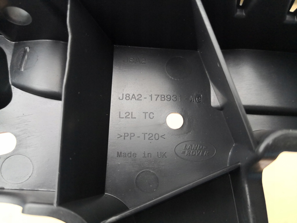 фото №8, Range rover velar l560 направляющая левый бампера заднего