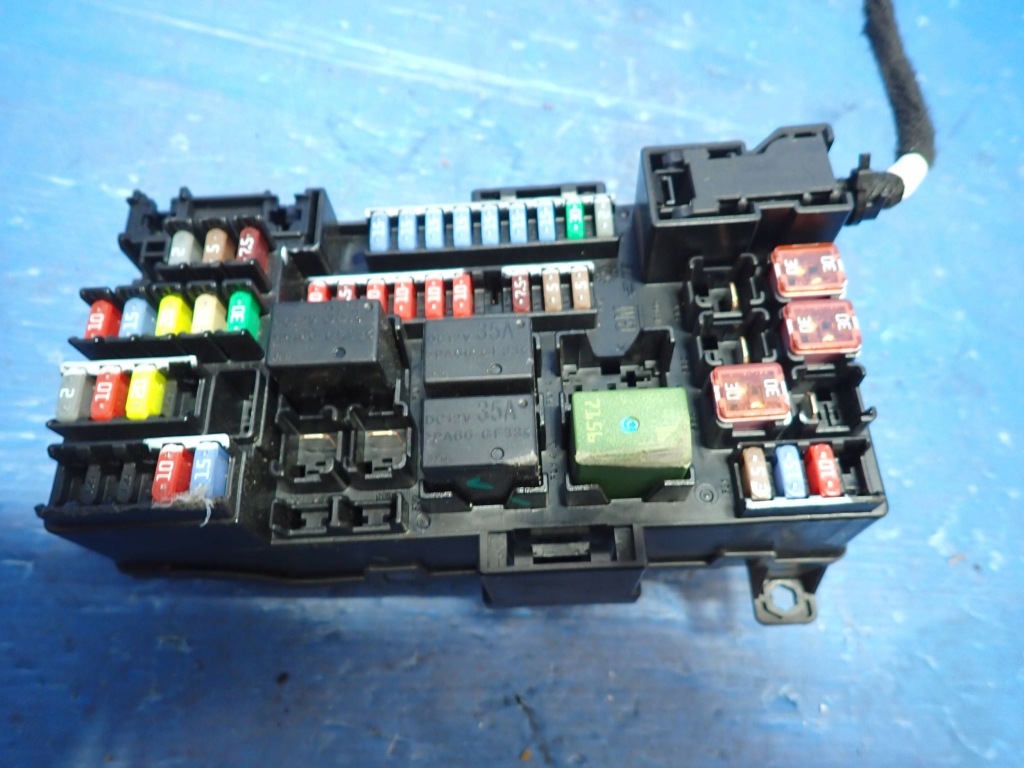 фото №1, Коробка запобіжників opel mokka 2109261-2