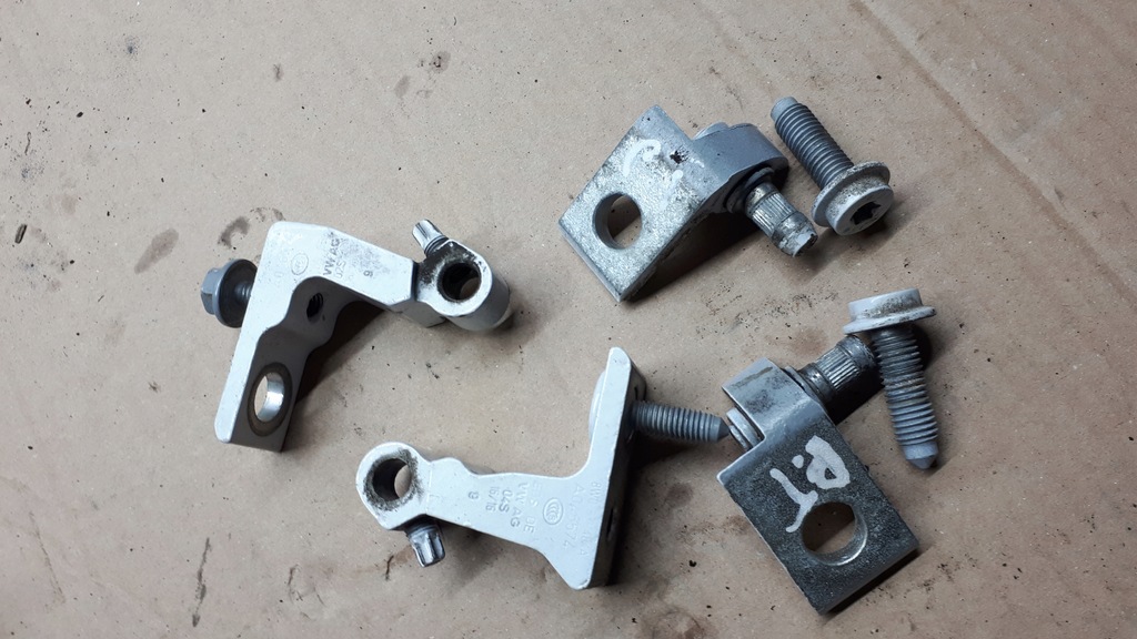 фото №10, A4 b9 8w петля петлі двері правий праве задня ls9r