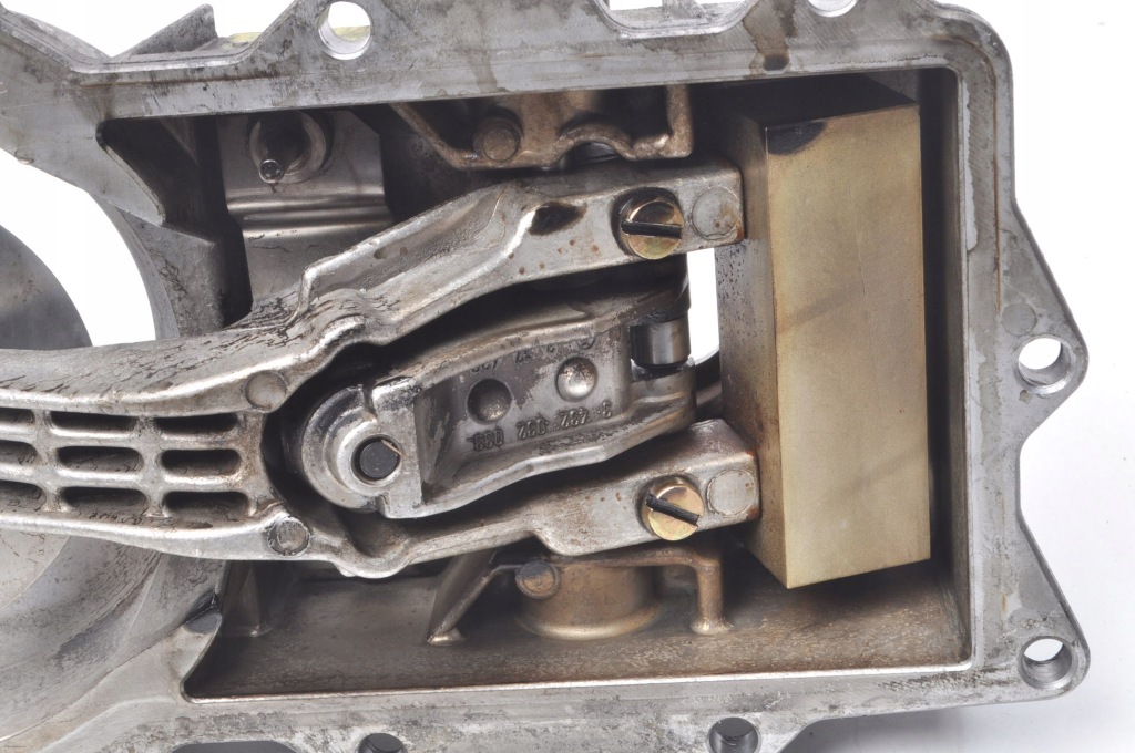 Mercedes w123 2.3 витратомір розподільник 0438120116 3432032033 Недорого