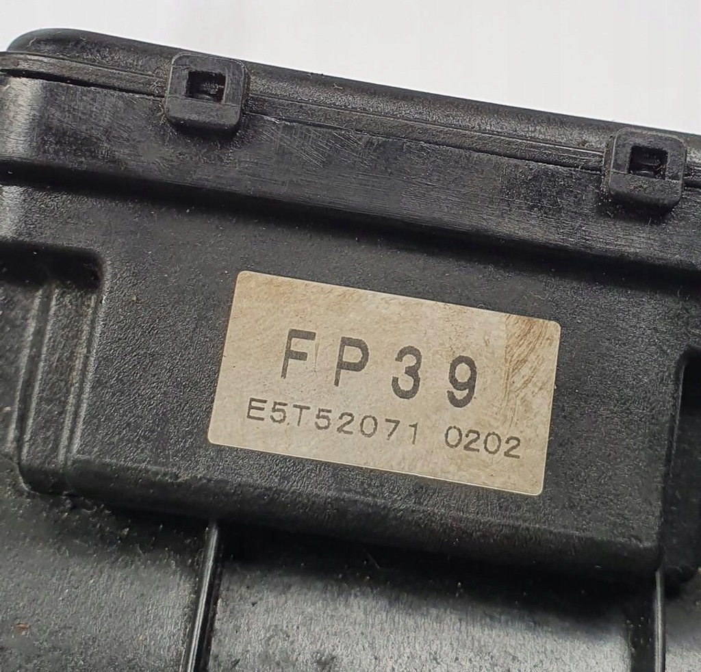 фото №8, Расходомер датчик массового расхода воздуха mazda mx-5 ii nb 1.6 16v e5t52071