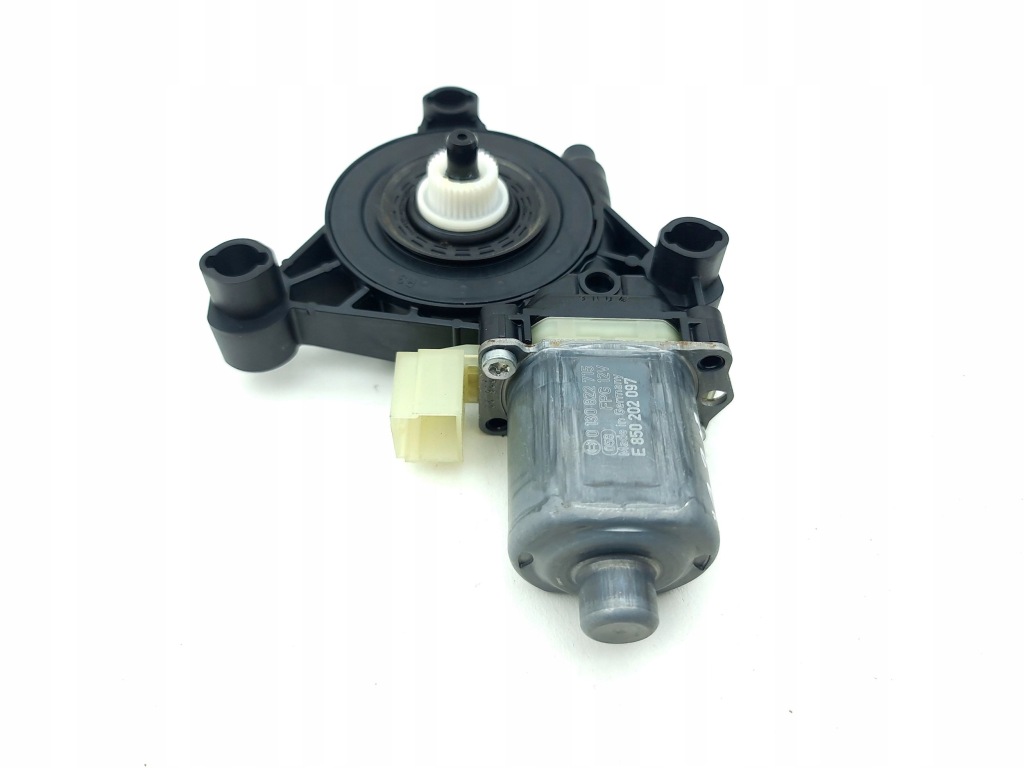 Volkswagen golf viii моторчик стекло дверь передних 2023 5q0959801a в Украине