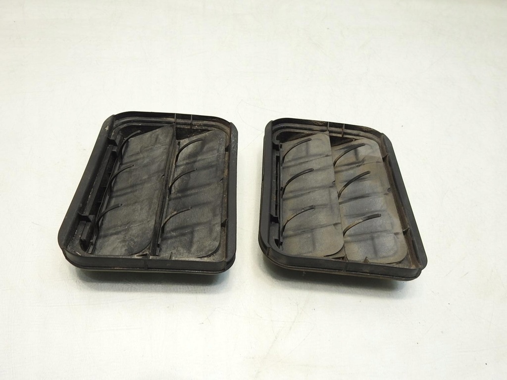 фото №7, Решётка вентиляционная перед renault trafic ii 7700838358