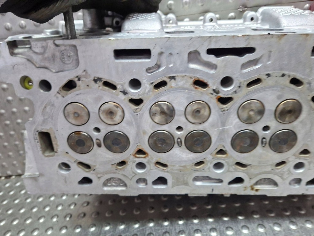 Купити Головка двигуна 9655911480 peugeot 207 1.6 hdi 2006-