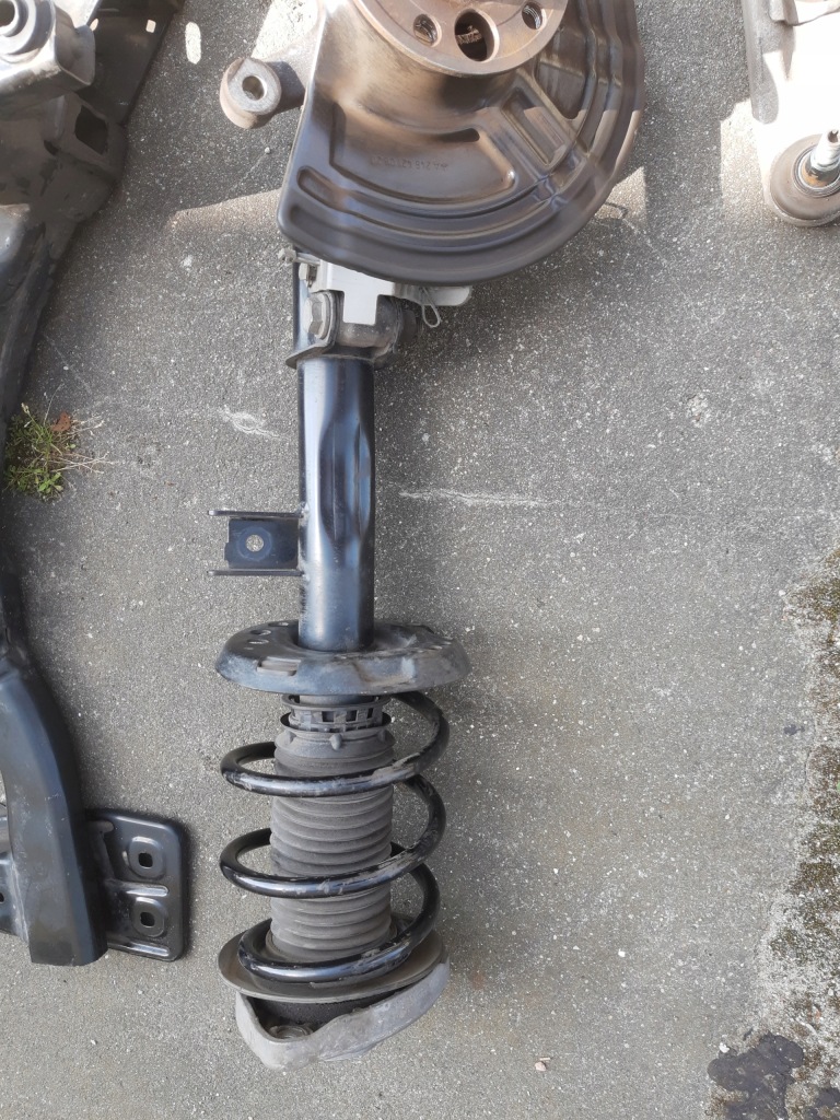 Mercedes gla 156 підвіска перед підрамник поворотний кулак ліва права важіль Недорого