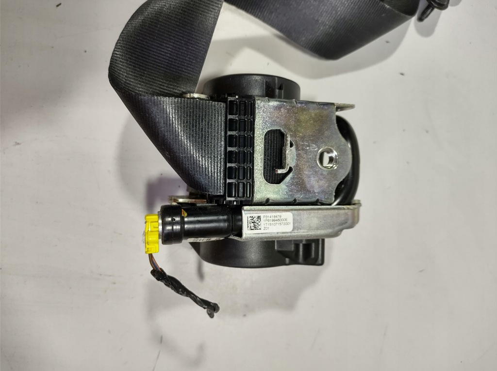 фото №6, Volvo v40 15r - pas безопасности правый перед 31418479