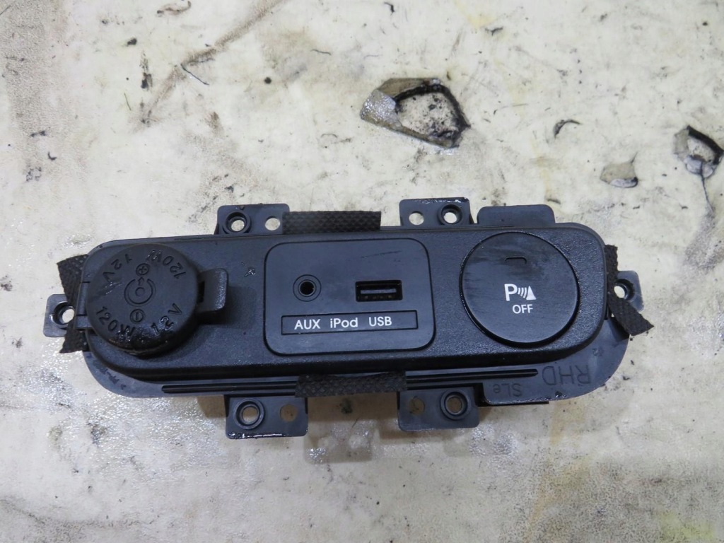 фото №1, Разъём port usb aux sportage iii 93700-3u690