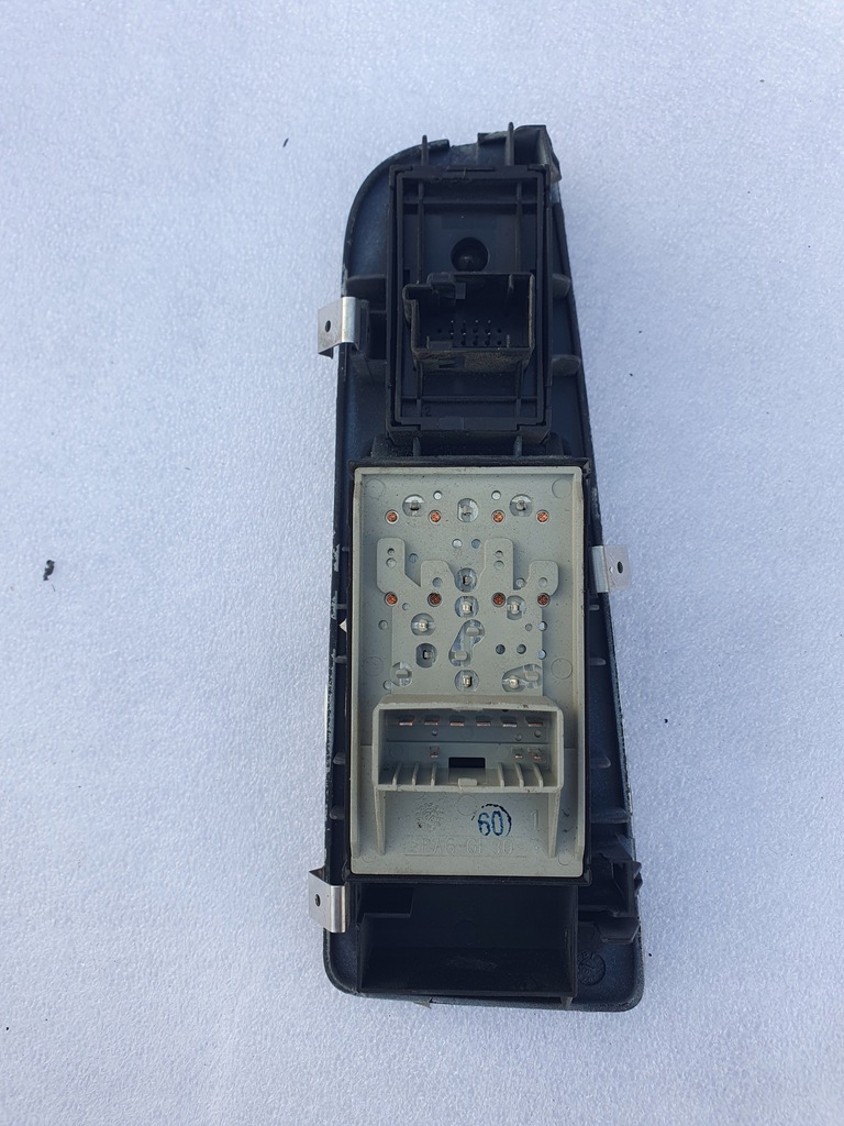 фото №6, Крышка баллончик предохранителей fiat grande punto 1.2 1.4 05-08r исправна