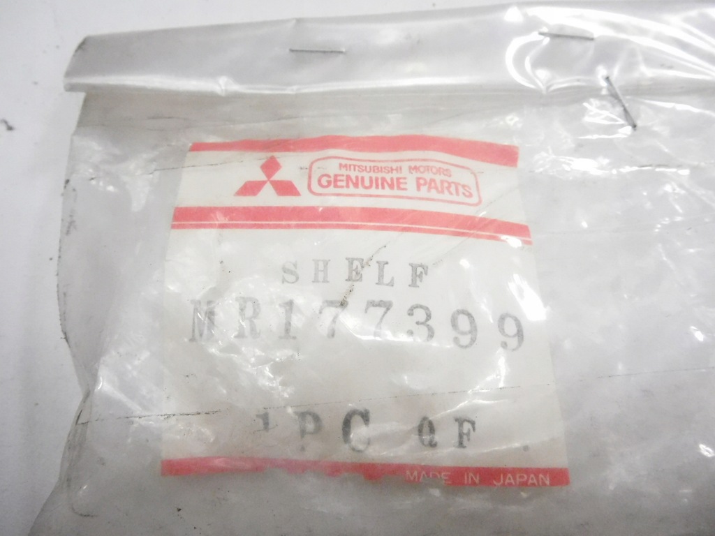 фото №6, Кронштейн полиця задня mitsubishi pajero оригінальний номер mr177399