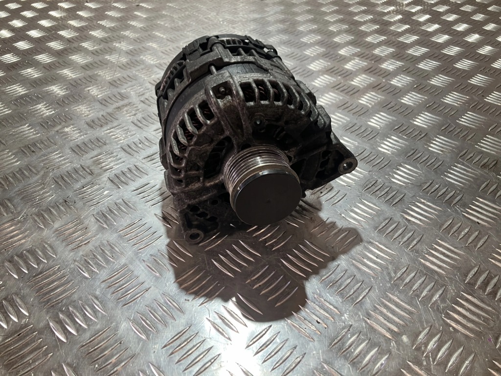 Купити Генератор mercedes a klasa w177 1.5 cdi