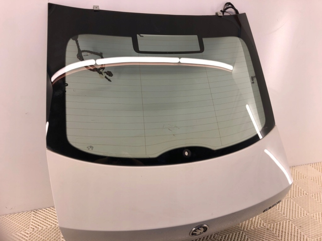 фото №2, Крышка багажника задняя skoda rapid хэтчбек белый candy задняя, багажника