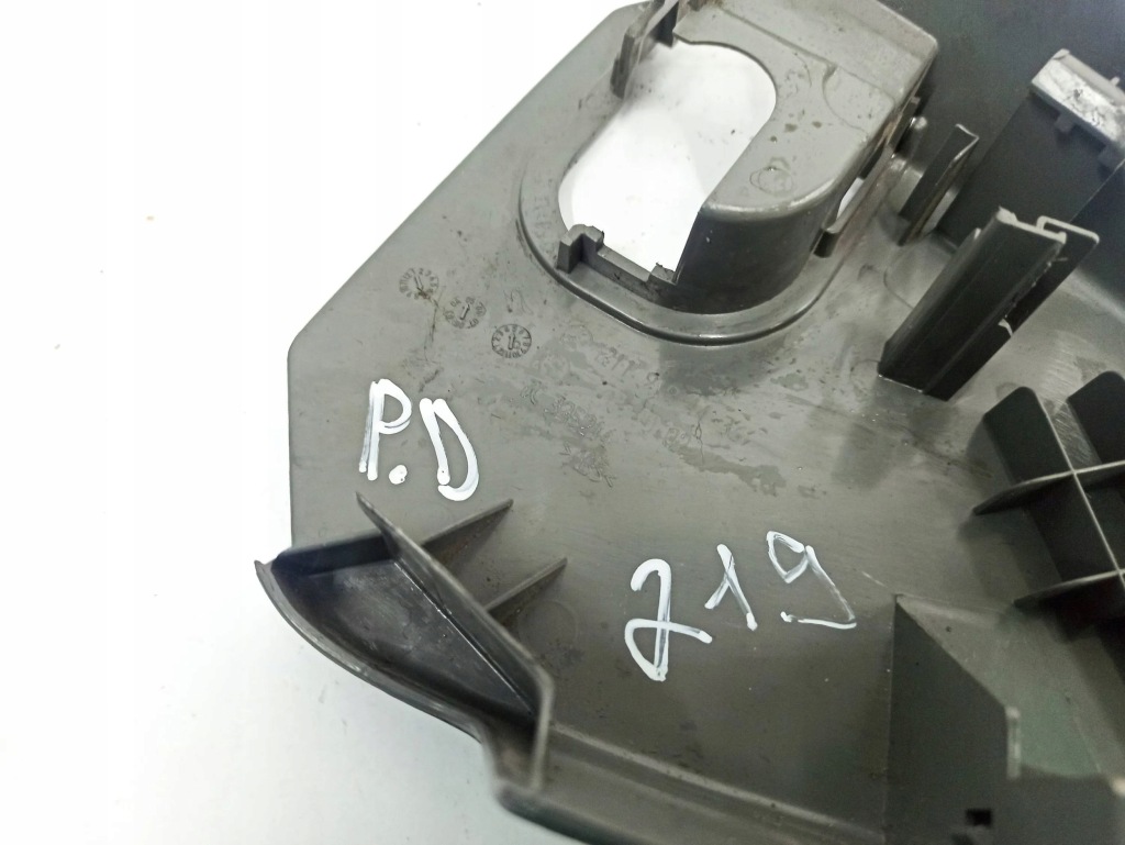 фото №13, Mercedes-benz cls c219 2005 перед сторона правая сиденья, сиденье