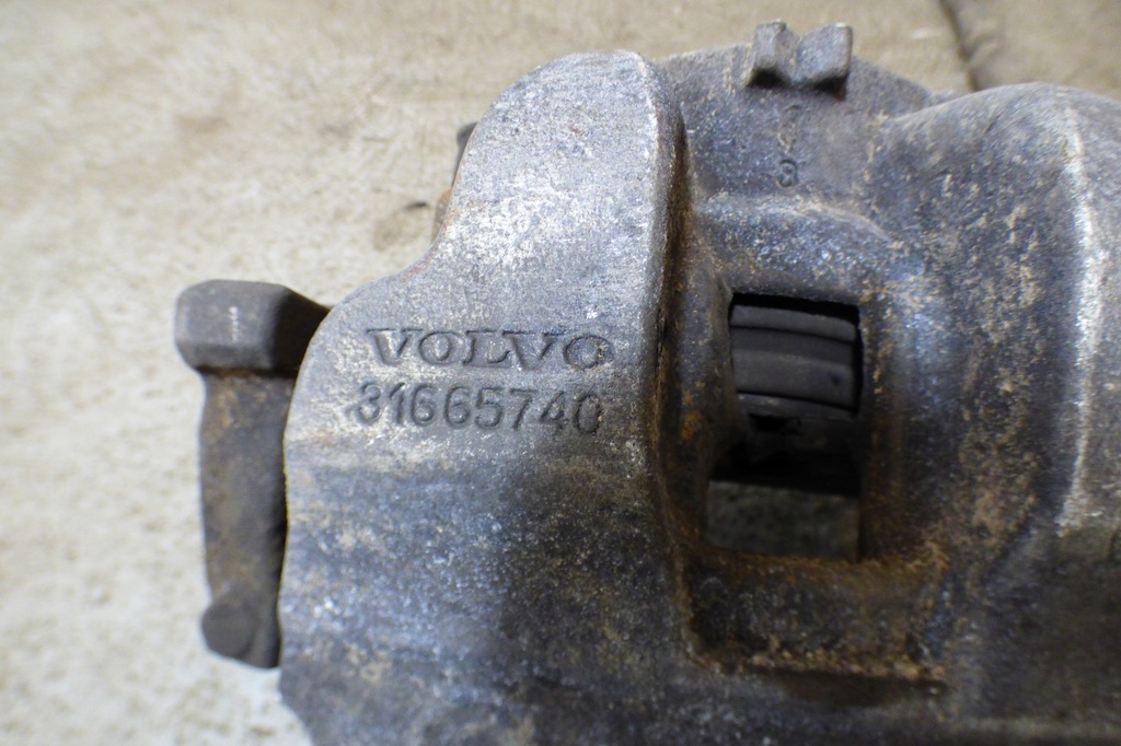 фото №5, Суппорт тормозной левый перед 31665740 volvo xc60 ii