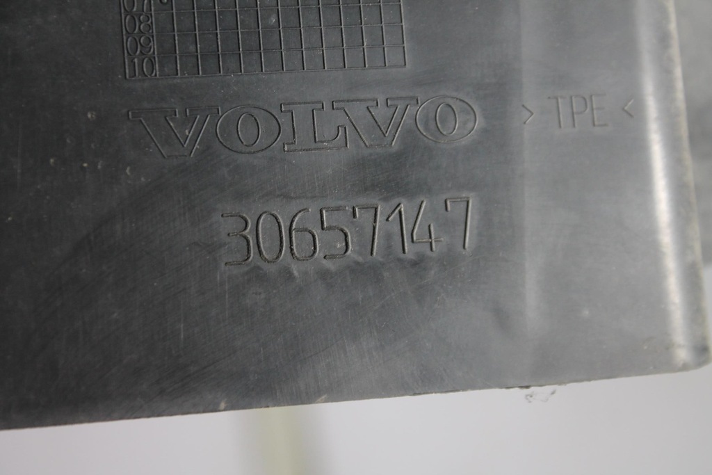 фото №8, Впуск повітрозабірник повітря 30657147 volvo c30 v50 06-