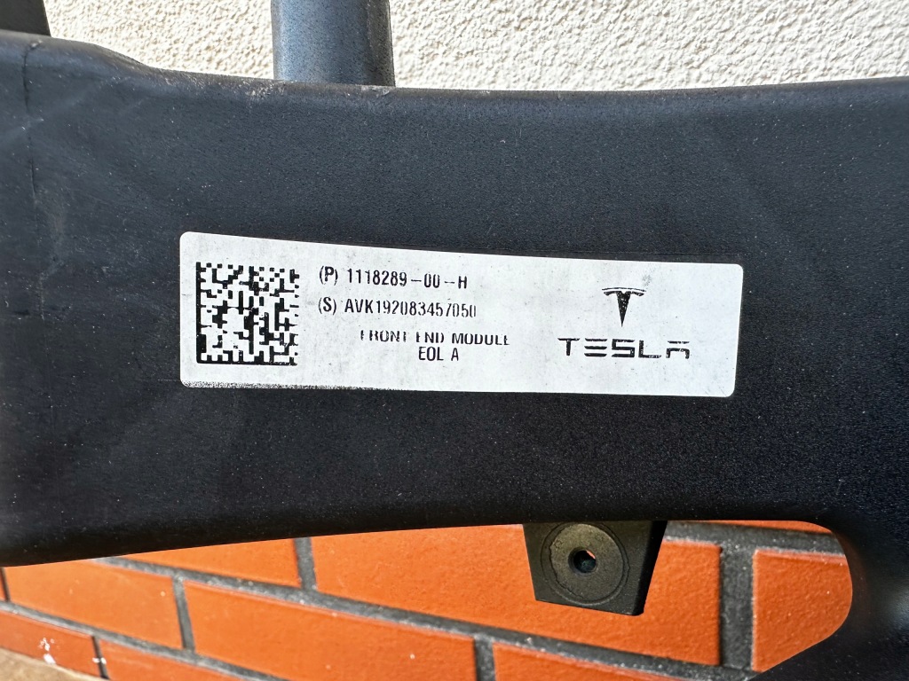 Tesla model 3 2017- ремень усилитель перед оригинал 1088501-00-b демонтаж с Разборки