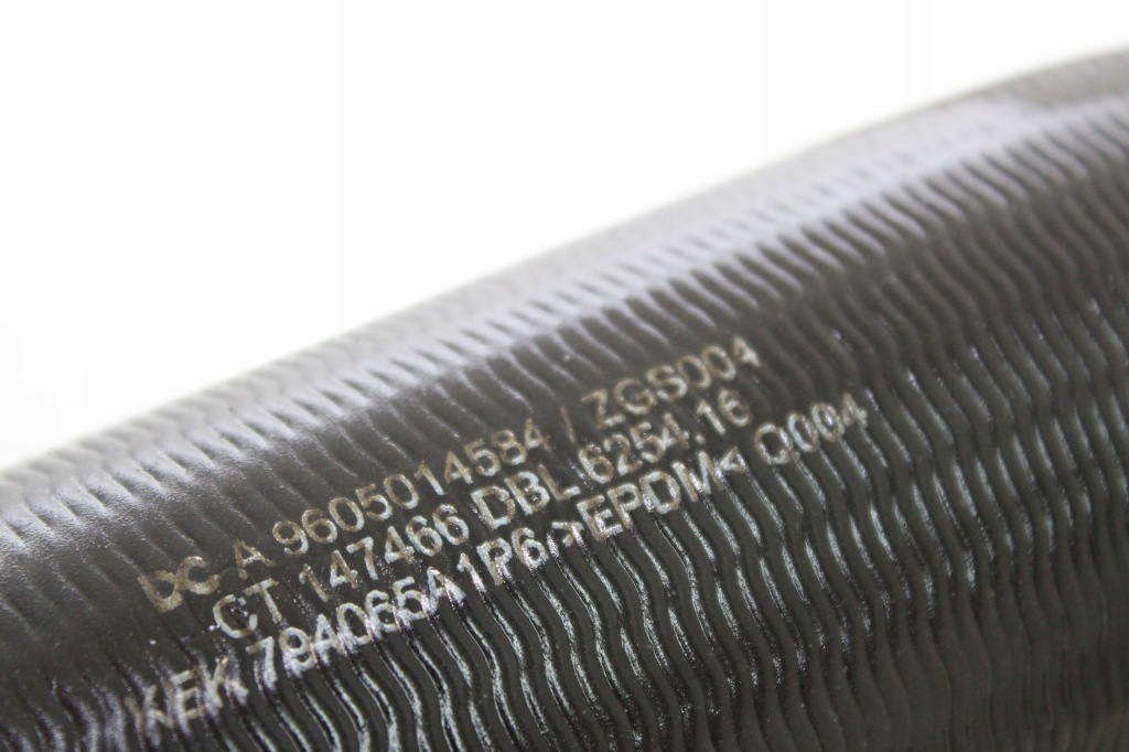 Mercedes actros mp4 шланг пабтрубок  радиатора воды a9605014584 в Украине