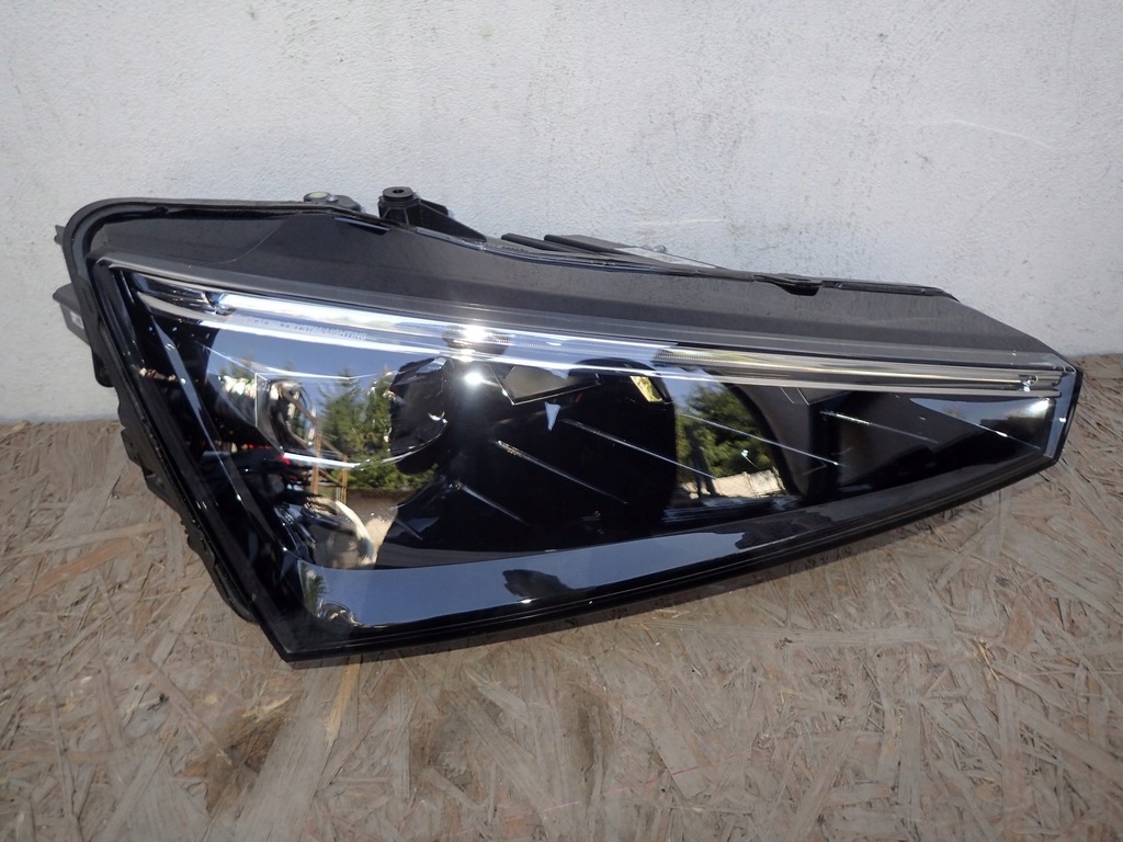 фото №1, Лампа правая правый full led skoda scala 657941016a