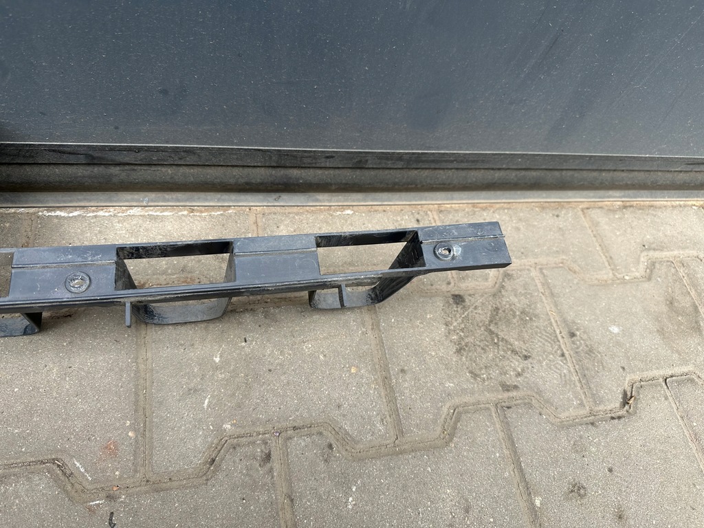 фото №9, Ford grand c-max mk2 напрямна бампера задня am51-r17b861-a