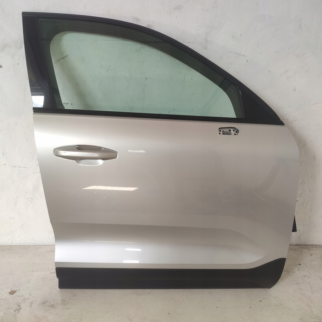 фото №1, Volvo xc40 2018 двері правий перед колір 711