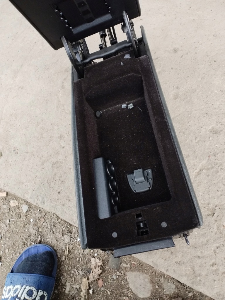 Mercedes r230 sl подлокотник бардачок петля туннель Оригинал