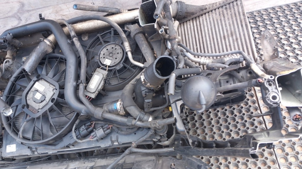 Купити Audi q7 4l 3.0 tdi ремінь передній комплект автоматична коробка передач lc9x під  радар