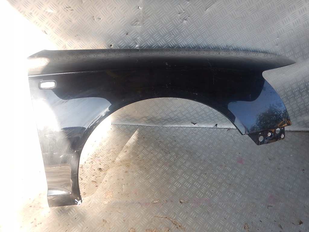 Купити Audi a6 c6 правий крило передній перед