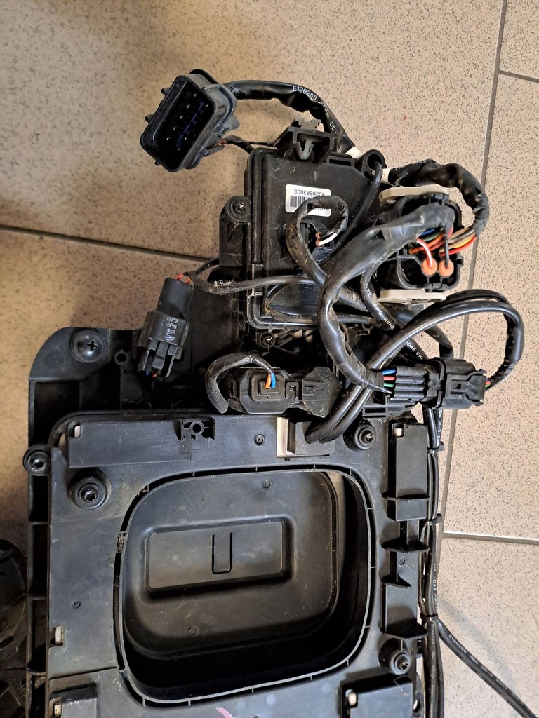 фото №5, Hyundai kona i 17-23r крышка защита разъём зарядки r3g 86340-k4000