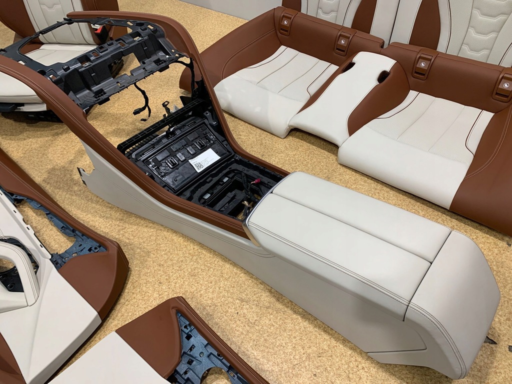 фото №10, Bmw 8 g15 сидіння заднє сидіння обшивки individual вентиляція jak nowe